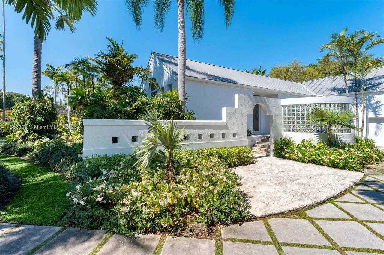 Banyan Drive Residence